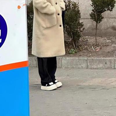 白鹿郑书意同款羊羔毛中长款大衣