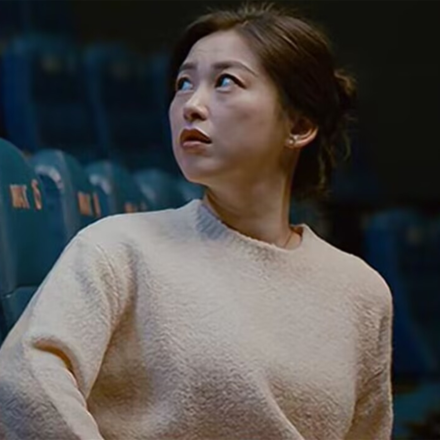 朱珠同款白色圆领圈圈毛针织衫