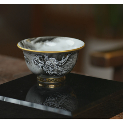 麟波阁丨墨龙错金压手杯
