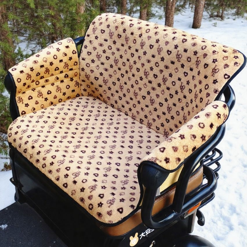 电动三轮车坐垫秋冬加绒加厚加棉保暖防寒座靠背连体挡风通用座套