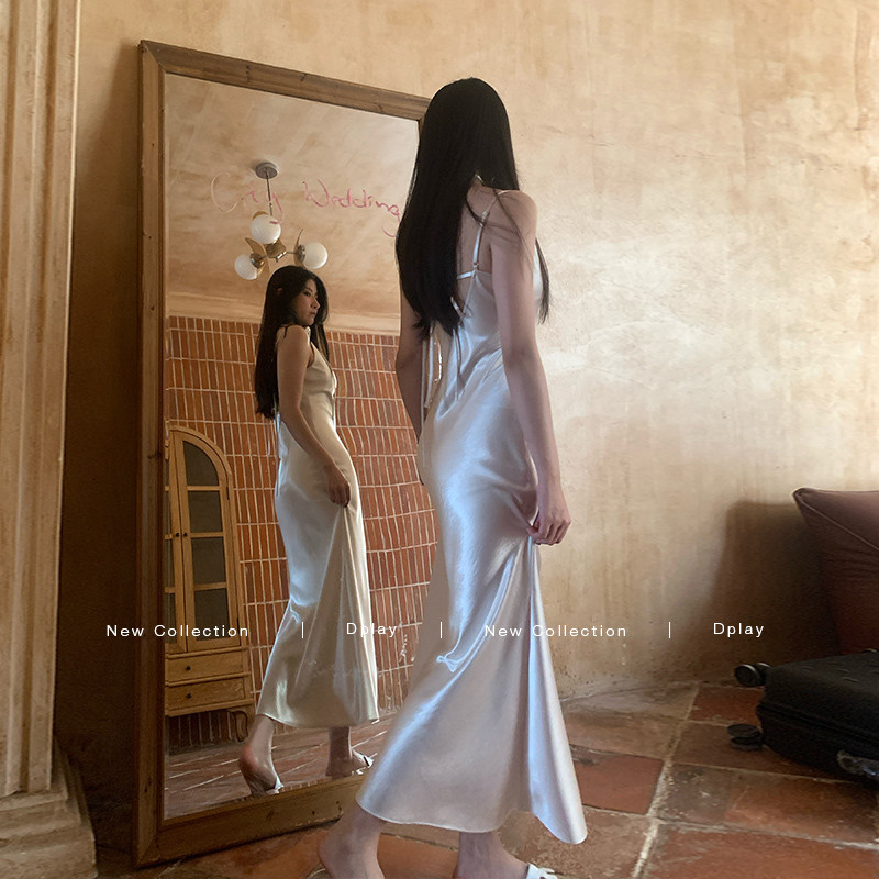 DPLAY法式气质收腰吊带连衣裙女装2026年夏季新款缎面礼服长裙子,女装/女士精品,连衣裙,淘宝优惠券,粉丝福利购,淘宝优惠卷