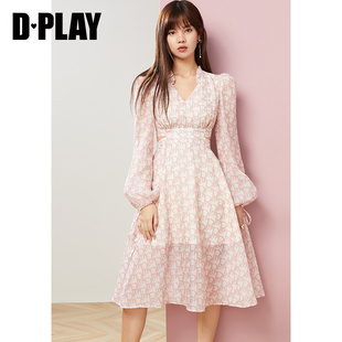 DPLAY 甜美纯欲风泡泡糖粉老花露腰V领连衣裙 法式 春新款