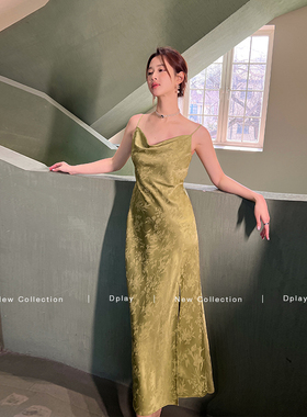 DPLAY2026春季【度假系列】新中式绿色吊带连衣裙女开衩设计长裙