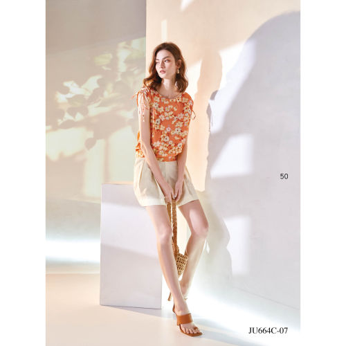 台湾女装 J景 春夏 新款 女装 *U664C 时尚 百搭 显瘦 上衣 2080