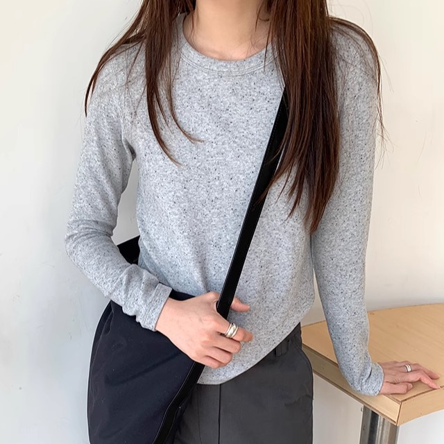 软糯暖呼呼磨毛打底衫正肩修身女