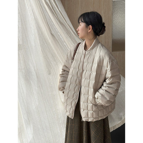 灯笼袖韩系设计感方格羽绒服女冬宽松立领高级感拉链外套6166