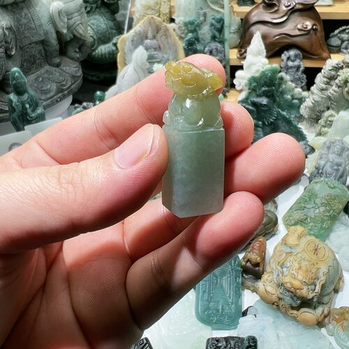 翡翠工厂清货印章貔貅