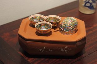 七十年代回流瓷潮州工夫茶杯 广彩金地仕女花蝶纹蛋壳杯子 25毫升