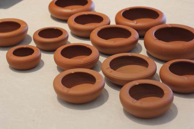 香友手工鸡蛋黄朱泥烟灰缸