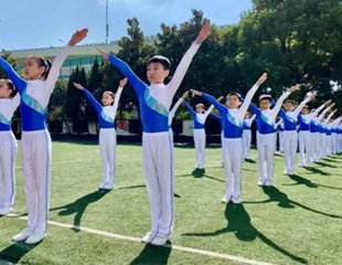 中学生运动会比赛服儿童团体操表演服 包邮 小学生广播体操服装 新品