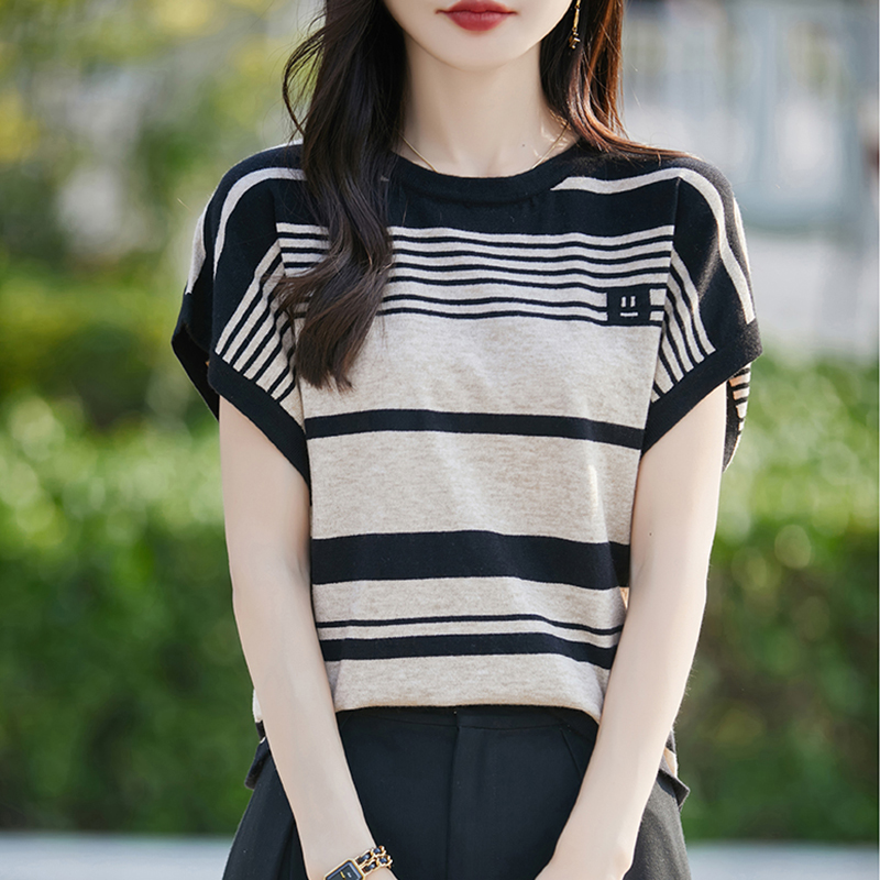 特价清仓~法式拼色条纹冰丝针织小飞袖T恤女2025夏薄透气显瘦上衣
