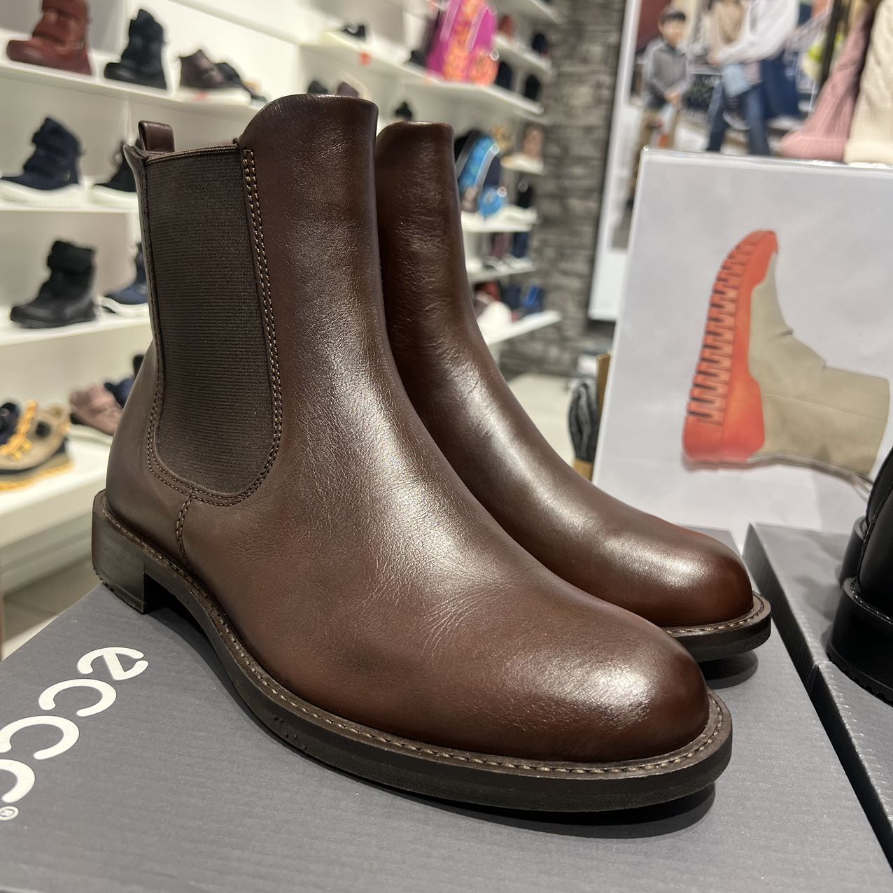 ECCO爱步女靴切尔西短靴  牛皮时尚复古显瘦通勤马丁靴型塑266503