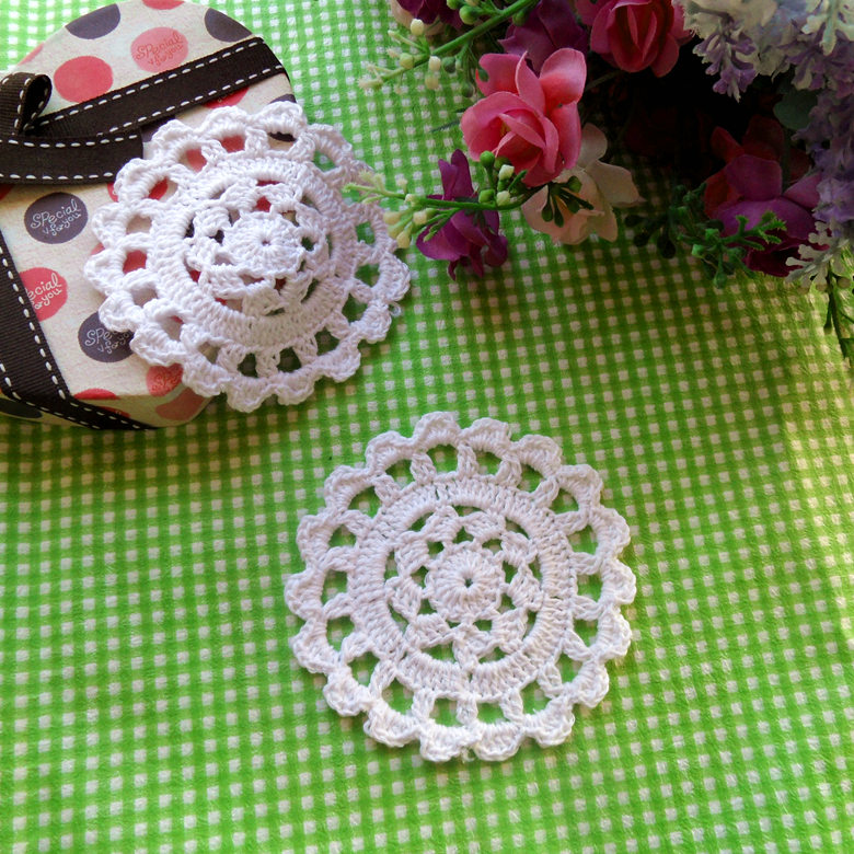 手工钩针编织森系盘餐垫欧式田园钩花垫美式隔热垫杯垫圆10cm白色