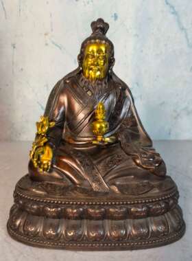 藏系祖师纯铜唐东杰布全鎏金家用密宗铜像摆件桌面装饰高21厘米