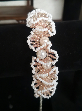 绾卿重工仿珍珠蕾丝花边手链女复古花朵造型珍珠装饰新中式婚礼