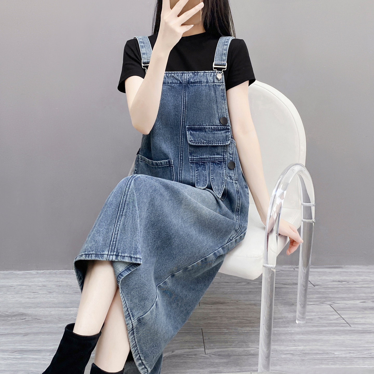 加大码夏季洋气牛仔背带裙长款女百搭显瘦减龄开叉吊带连衣裙子潮
