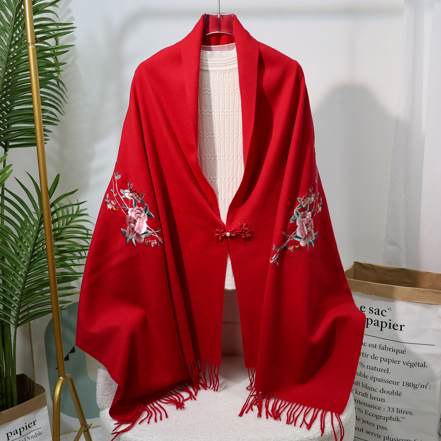 中式盘扣双面刺绣羊毛围巾女秋冬婚宴礼服旗袍披肩外搭送妈妈礼物