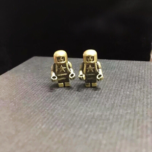 做旧3D立体笑脸宇航员耳钉 泰国曼谷设计师 胸针
