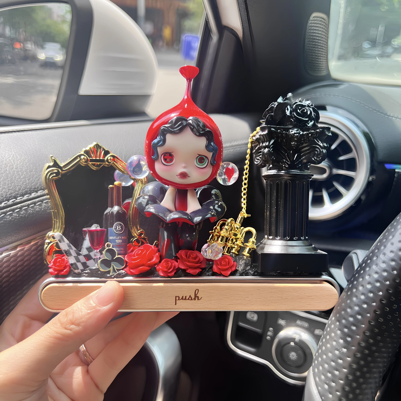 泡泡玛特漫相集逆转的引力汽车号码牌车内饰品摆件临时停车牌女生