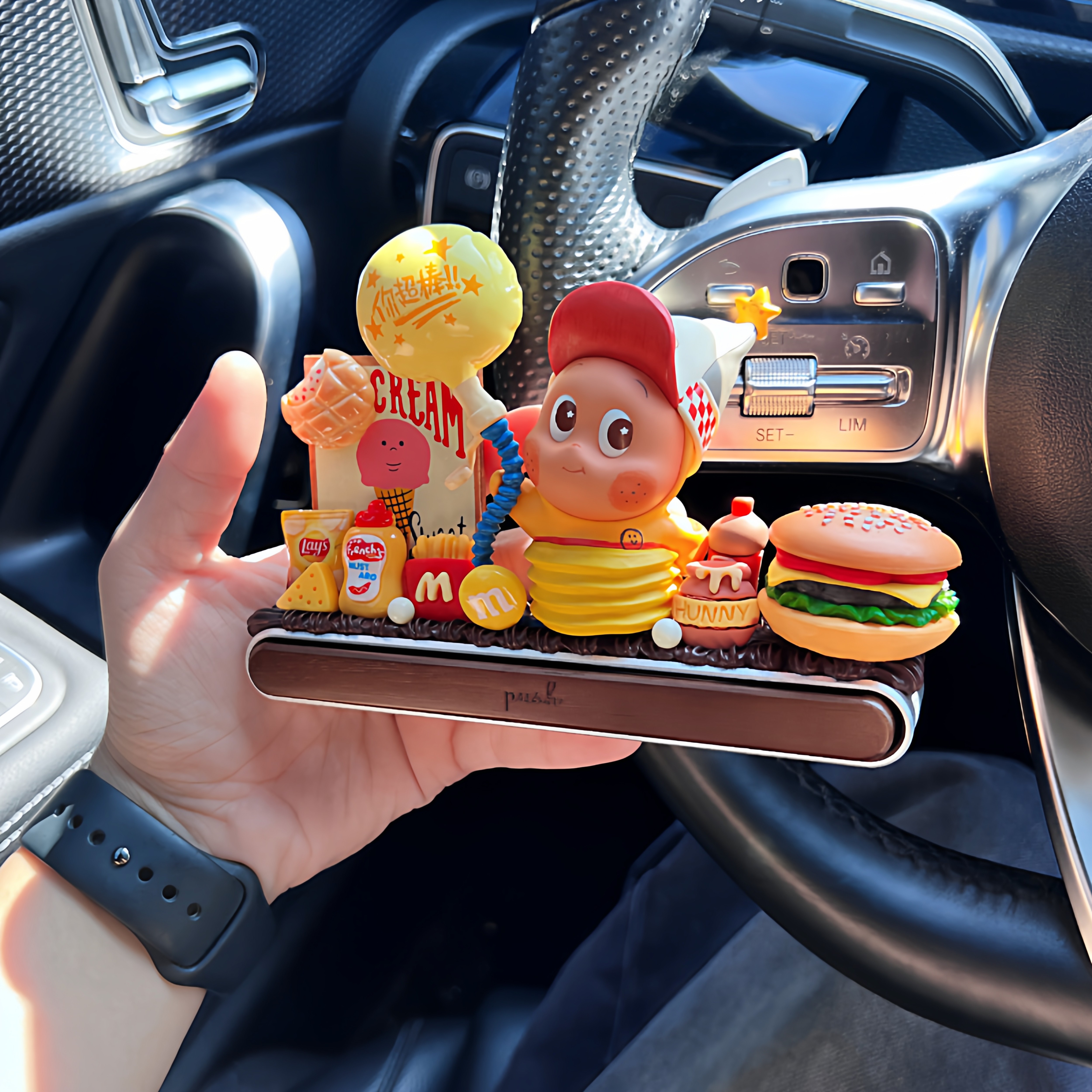 星星人停车牌泡泡玛特车载摆件挪车电话牌停车号码汽车装饰礼物