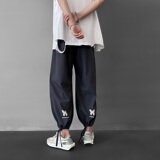 藏青色