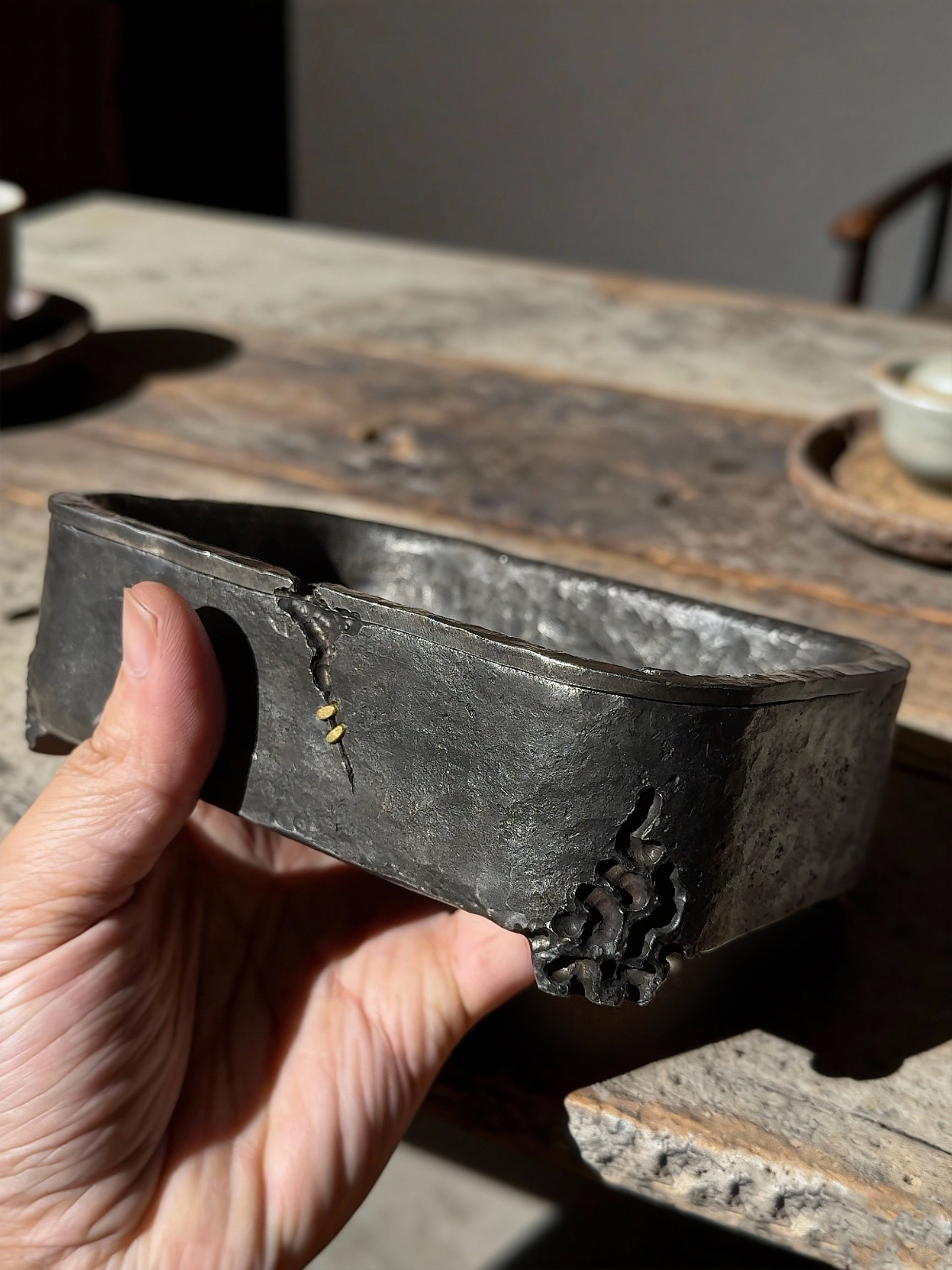 加厚纯锡茶盘手工锡茶具姹寂风茶船蓄水壶承锔钉太湖石15x10x5cm