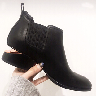 山大王AW切尔西短靴女镂空2024年新款 真皮粗跟马丁靴 尖头金属时尚