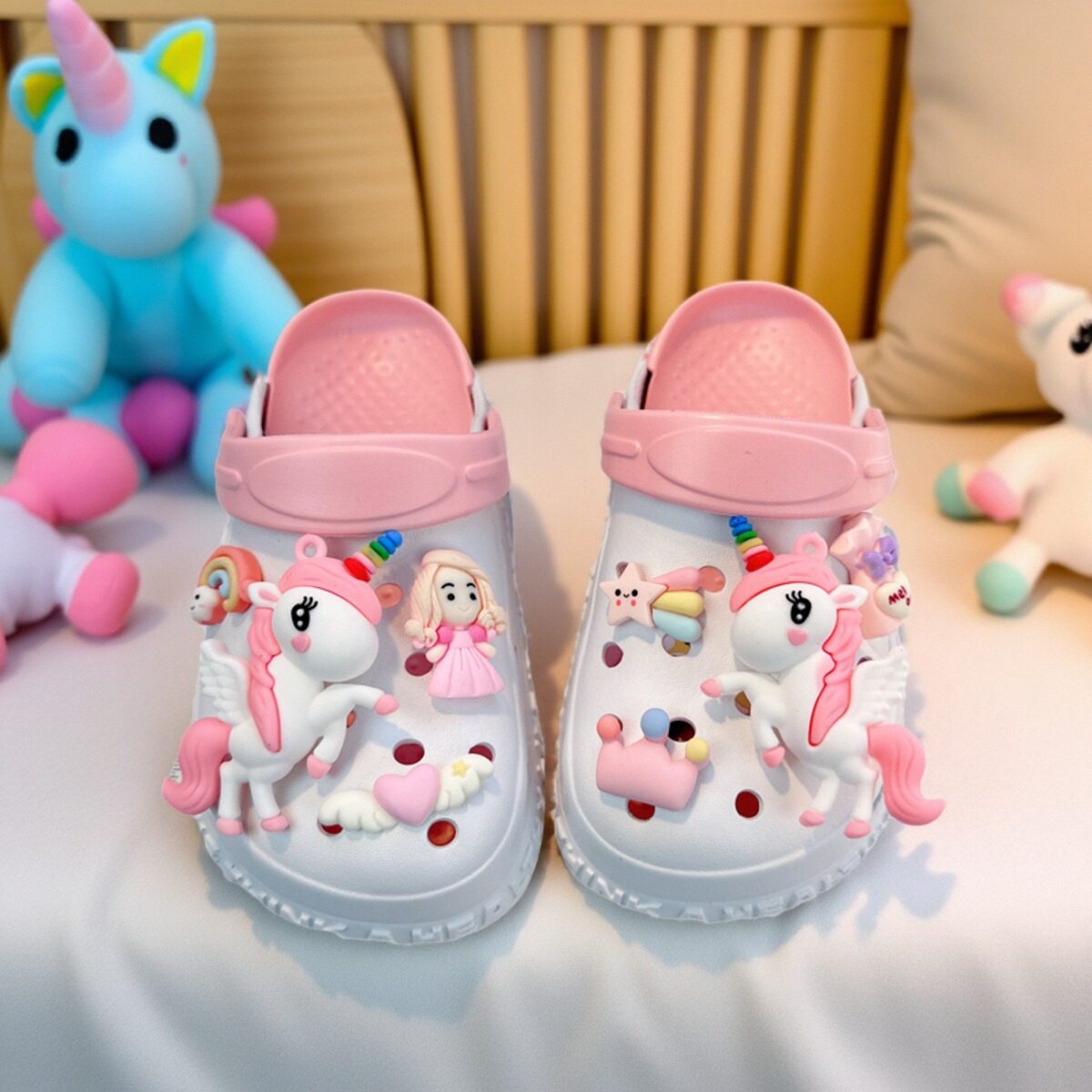 女孩可爱洞洞鞋夏季外穿时尚洋气女童拖鞋防滑防臭儿童踩屎感凉鞋,童鞋/婴儿鞋/亲子鞋,儿童洞洞鞋,淘宝优惠券,粉丝福利购,淘宝优惠卷