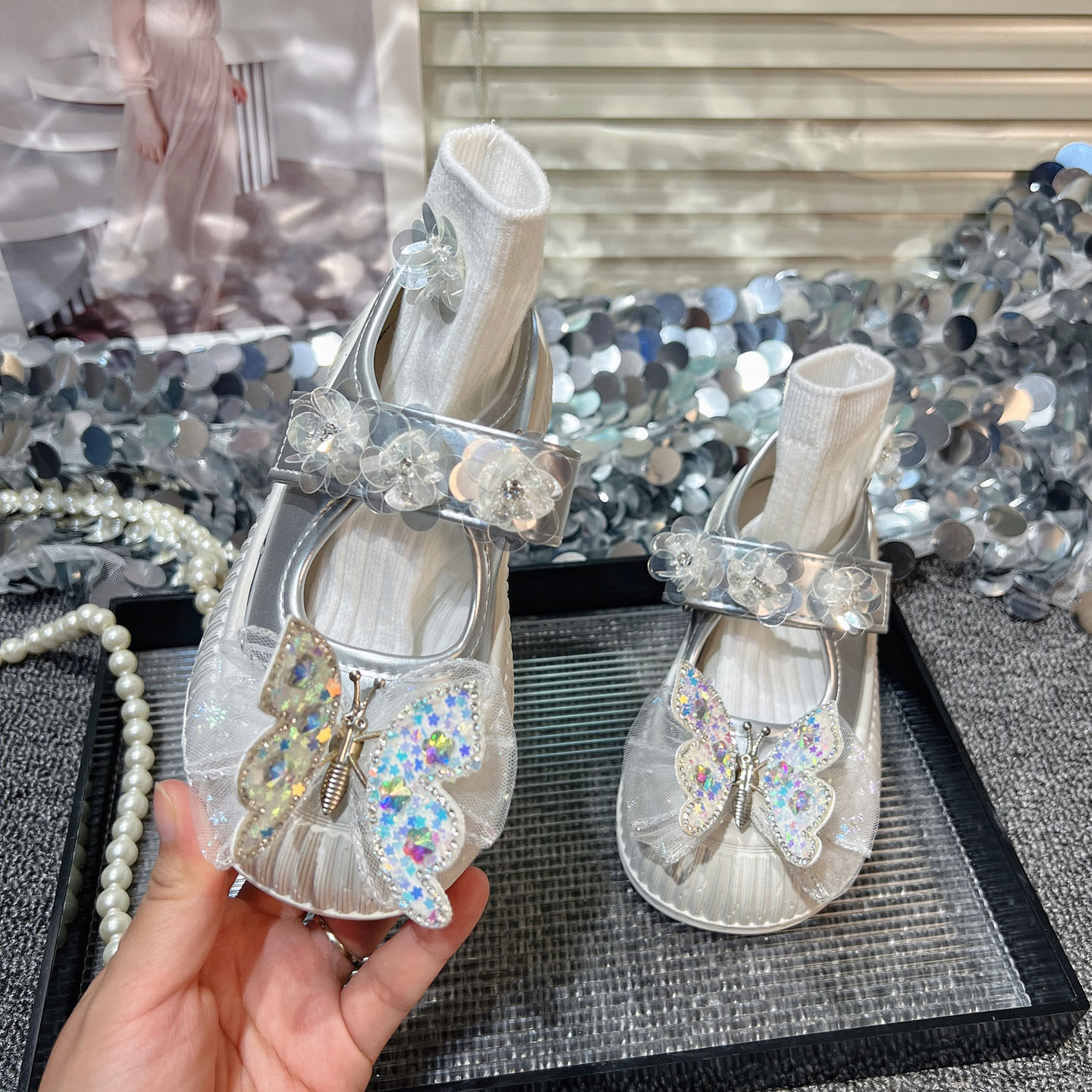 银色浅口单鞋魔术贴玛丽珍帆布鞋女童灵动蝴蝶布鞋儿童春秋饼干鞋