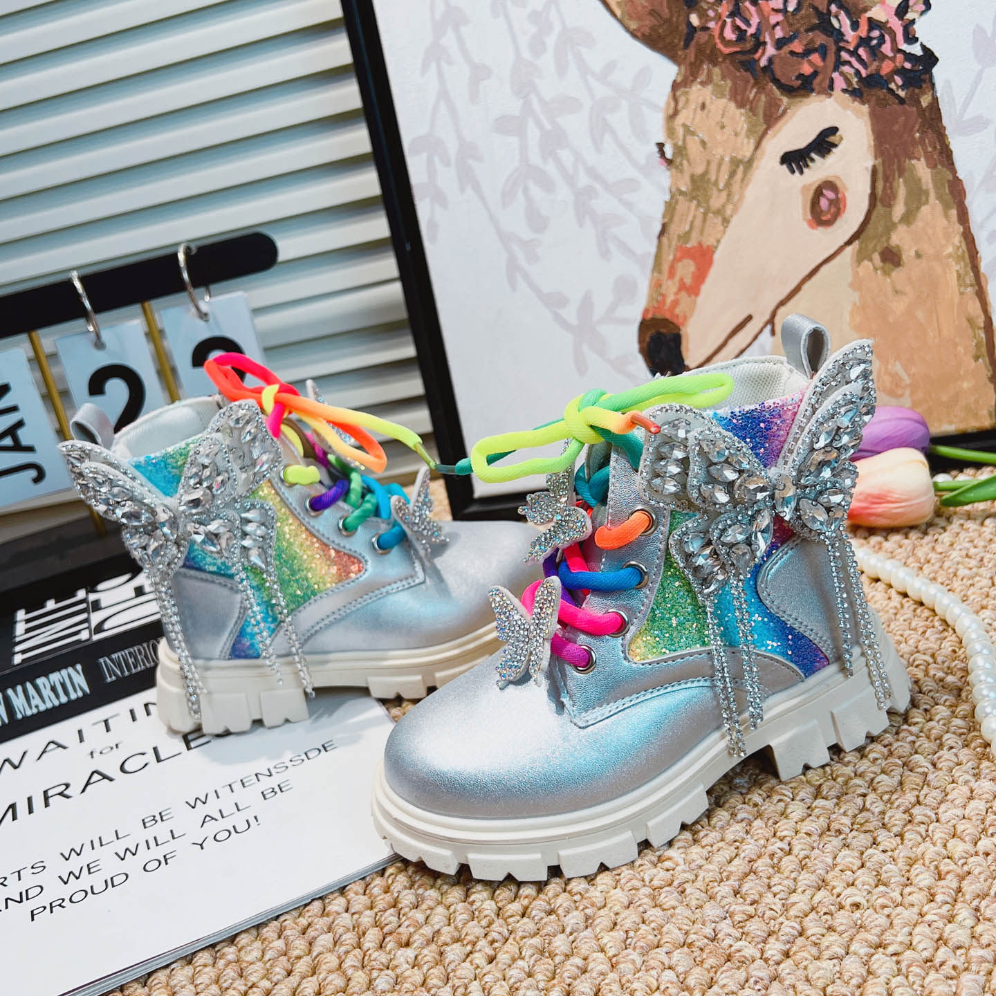 儿童银色水钻蝴蝶马丁靴女童春款单靴防滑软底公主风女孩短靴宝宝