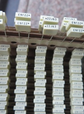 AV R82系列0.22uf/63V(220nf 224)铜引脚全新薄膜电容 KEMET 基美
