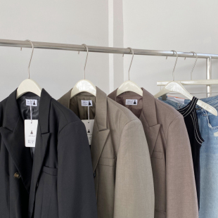 外套 帅气厚实纯色双排扣女西装 18680 0.75KG 包邮