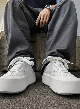 小白鞋休闲板鞋男款夏季透气男厚底增高新款时尚男鞋白色