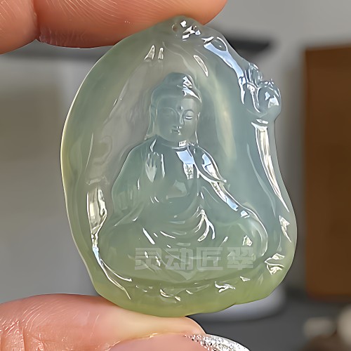 高冰飘黄翡大日如来翡翠挂件