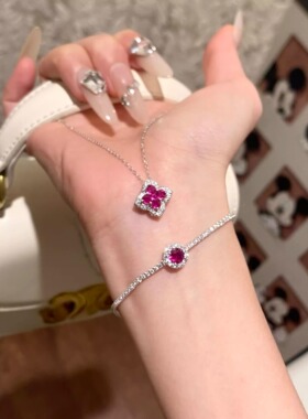 红宝石四叶草项链女款2025新款轻奢小众设计高级感锁骨链生日礼物