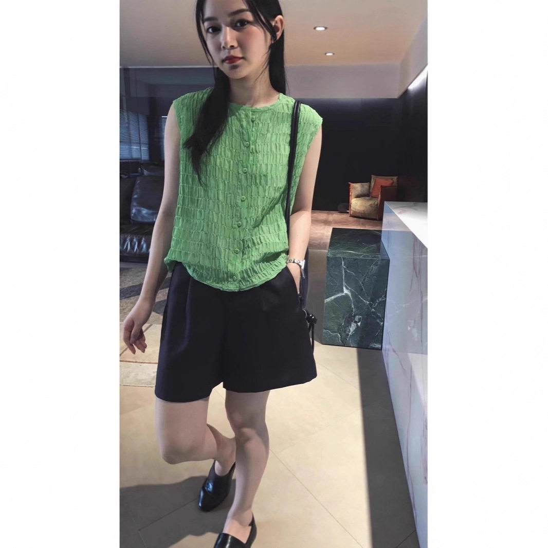 弹力真丝毛边绉感肌理无袖绿色上衣女宽松T恤女装