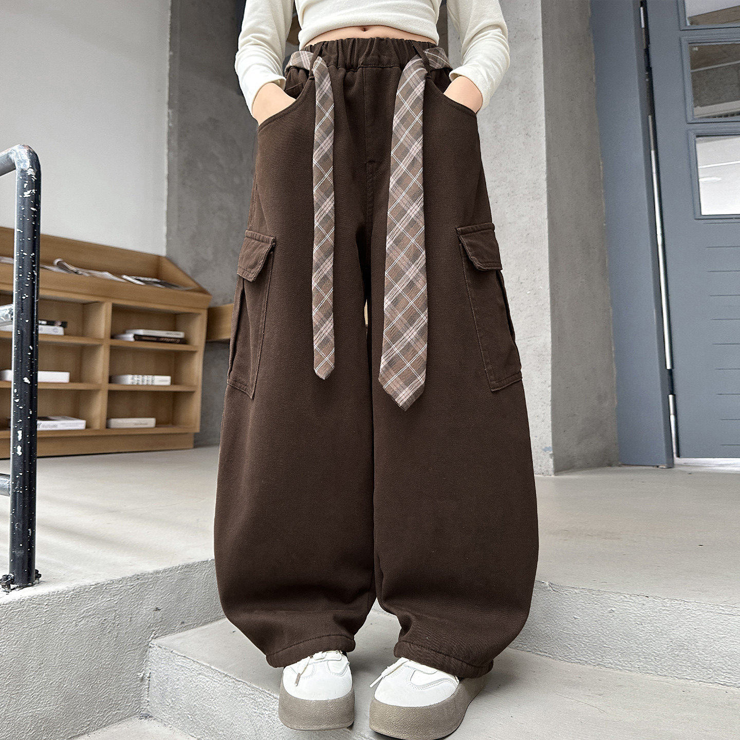 女童春秋款休闲裤子2026新款儿童春季宽松工装裤女大童休闲阔腿裤