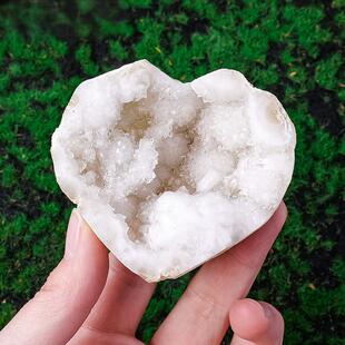 天然水晶玛瑙晶洞爱心白水晶洞原石晶石矿石标本聚宝盆消磁摆件