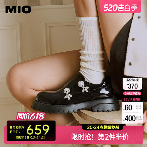 顺滑饱满圆头  自然包容楦型设计