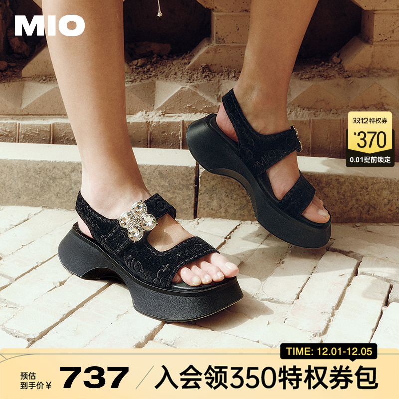 细腻丝绒布面  柔软光滑触感舒适