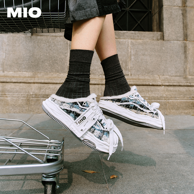 米奥贝壳头加绒包头拖鞋女厚底