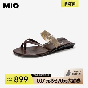 新款 女2026夏季 平底交叉带外穿一字拖 夹脚拖鞋 MIO米奥老钱风凉鞋