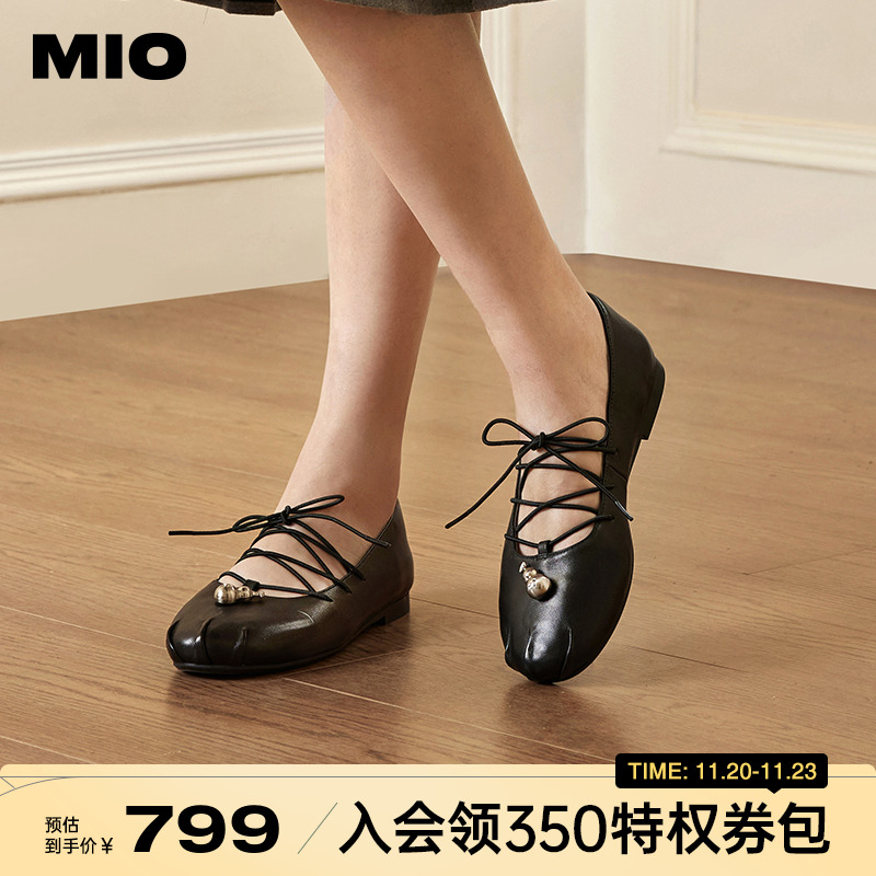 立体自然圆头  利落楦型包容空间 两种鞋带