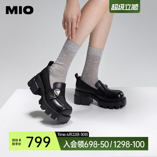 爱心闪钻 晶莹水钻元素 自然传递时髦意象