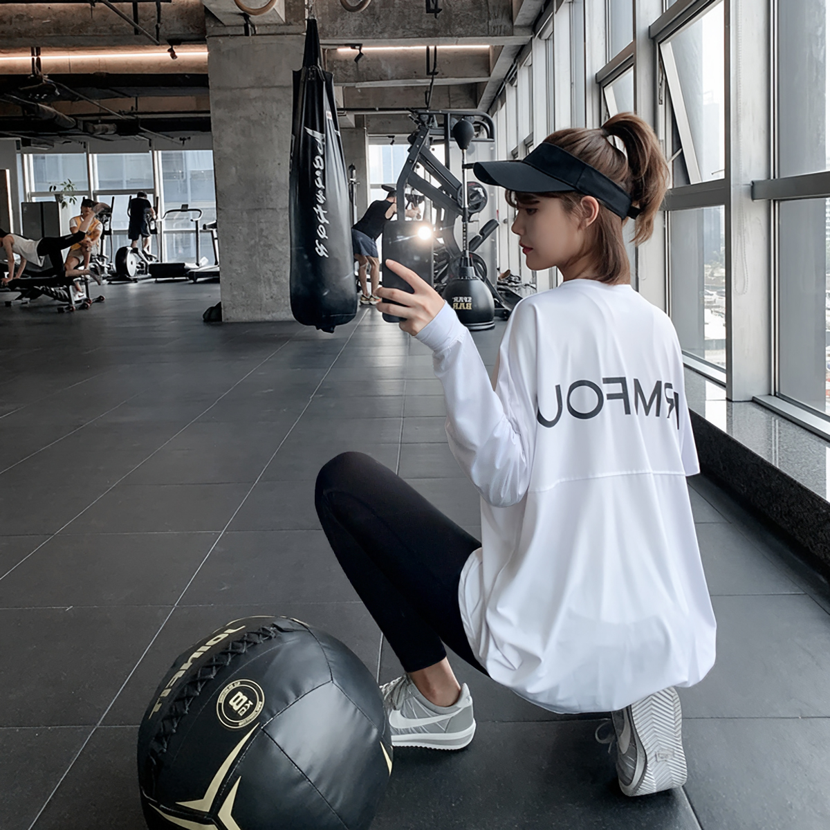 宽松显瘦大码健身服运动T恤遮臀