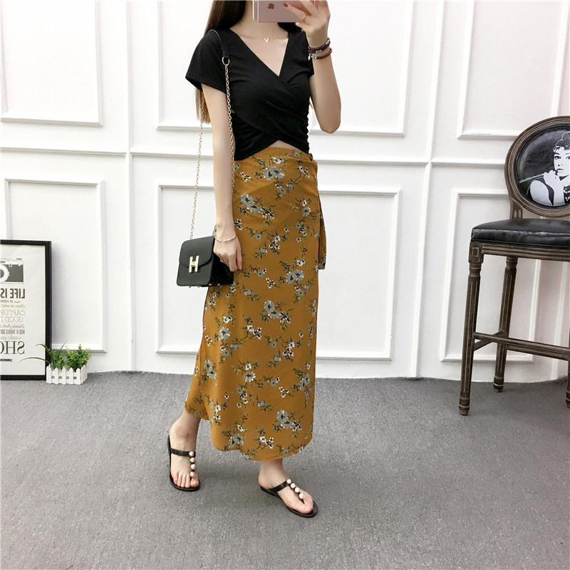Váy một mảnh chiffon chống nắng nghỉ mát váy dài hoa nhỏ váy đi biển chân váy kiểu một mảnh thắt đai mẫu dài vừa mùa hè nữ