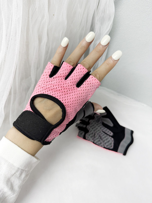 남녀공용 피트니스 장갑 통기성이 좋은 얇은 반손가락 스핀바이크 요가 장비 트레이닝 미끄럼 방지 누에고치 방지 스포츠 라이딩