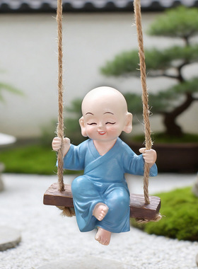热销蓝色和尚秋千挂件创意树脂汽车挂件车载装饰户外家居盆景挂件