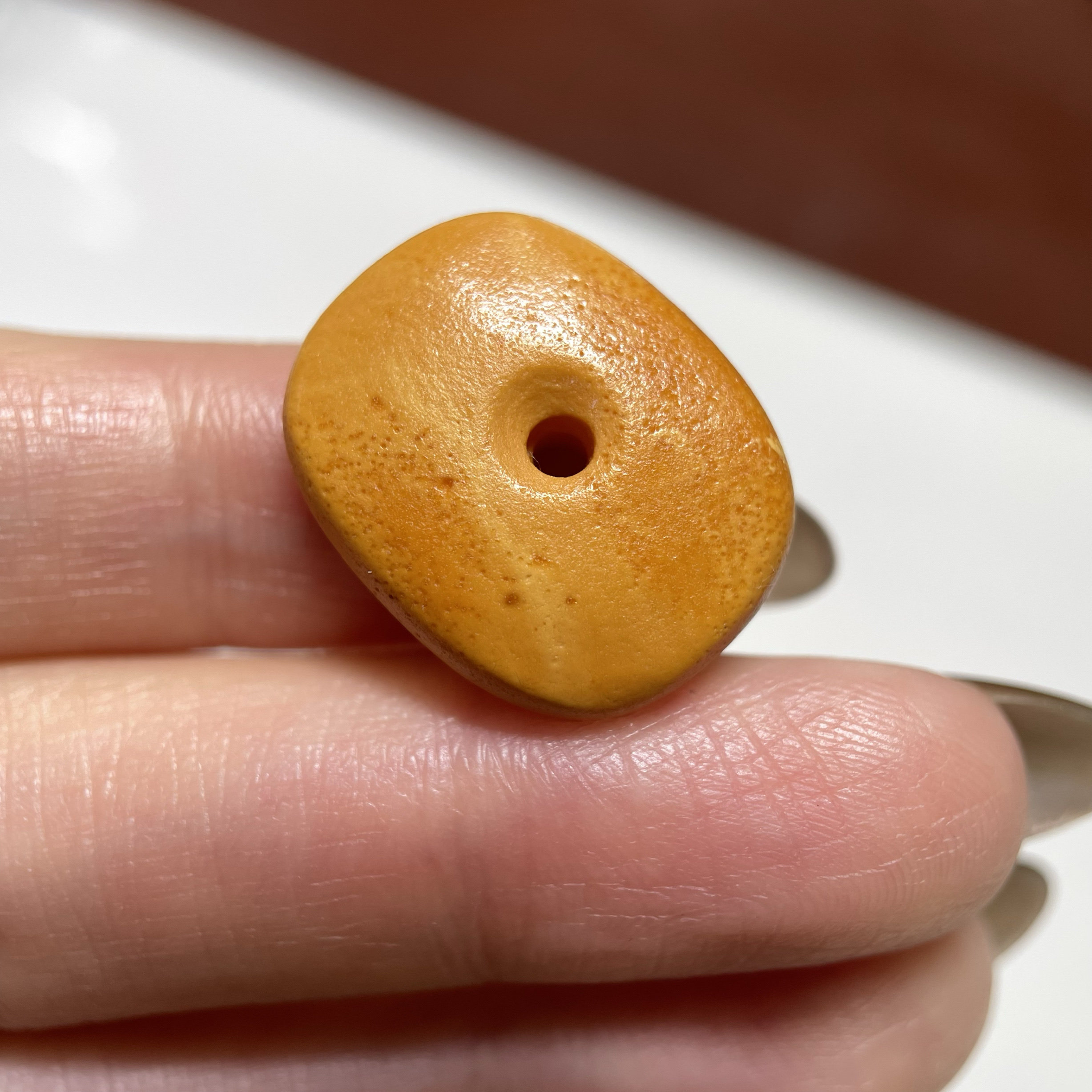 藏传百年老蜜蜡花蜡珠子20mm 蜡饼藏蜡吊坠锁骨链diy顶珠主珠 151