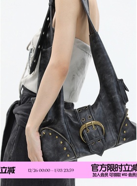 简着 /原创 西部洛克 沙漠废土风复古机车包擦色黑辣妹铆钉斜挎包